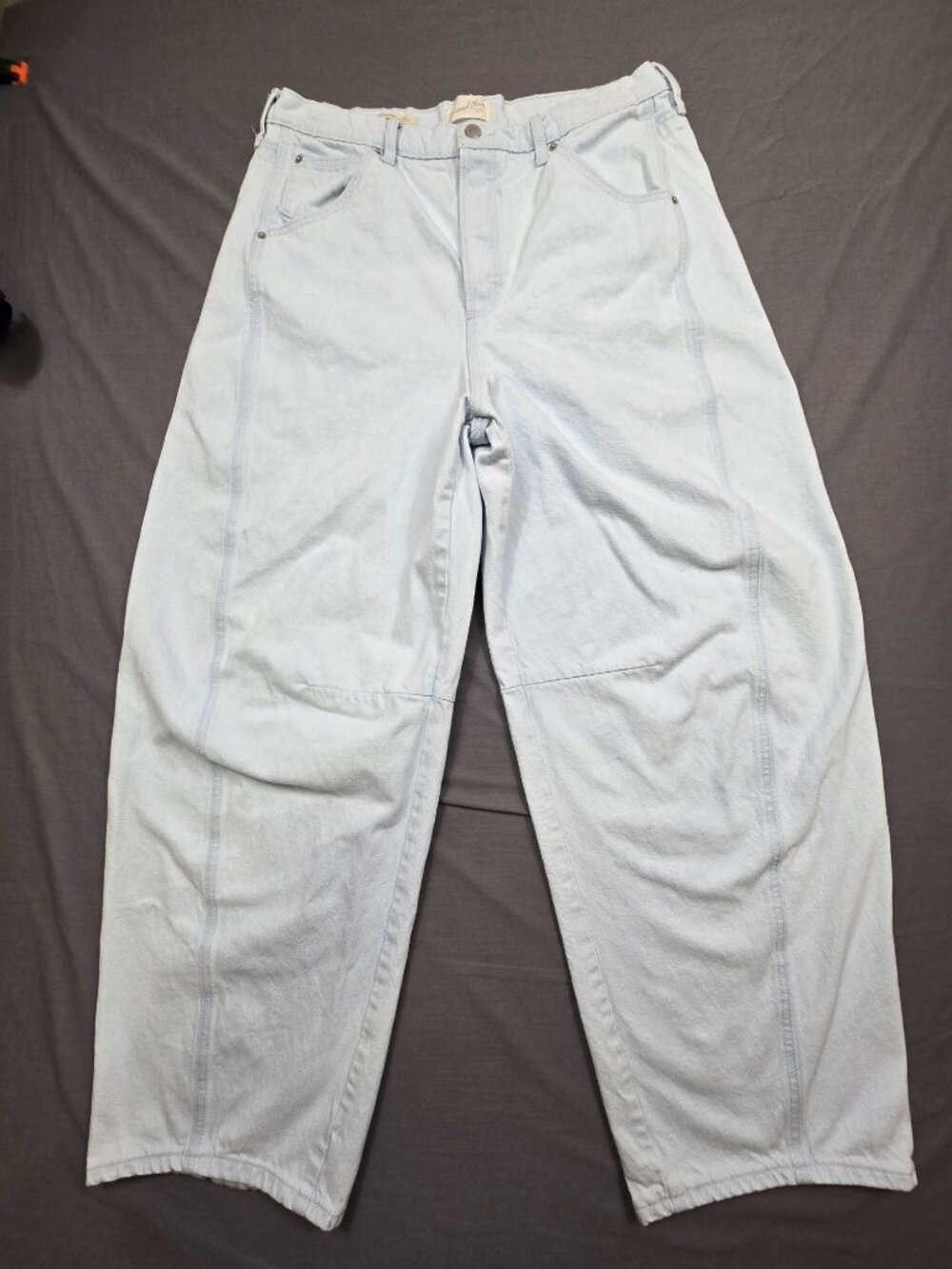 Universal Thread Size 14 High Rise Curved Leg Light Wash Barrel Jeans